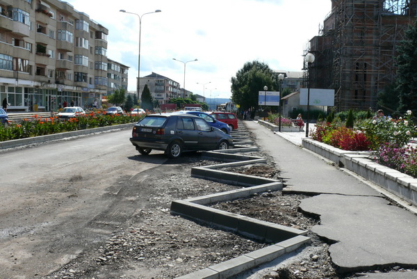 1.2.1 lucrari trotuare Str. Republicii 6.jpg